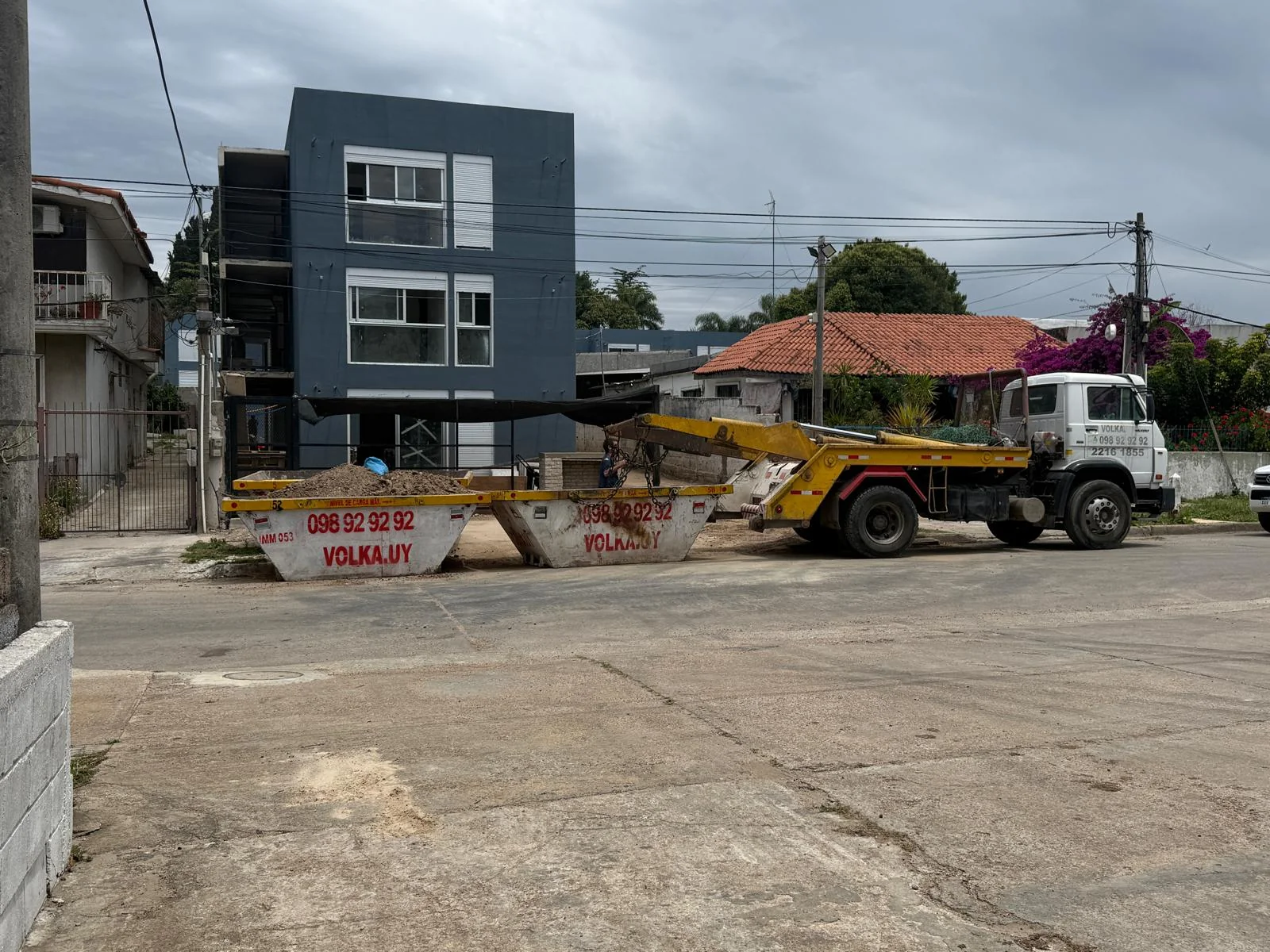 Retiro de contenedores y escombros